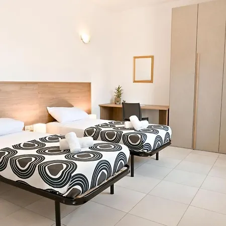 Guest house 7 Mediterranean St. Paul's Bay